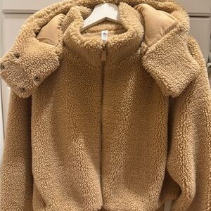 Alo Yoga Sherpa Jacket